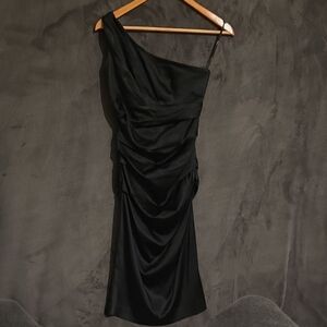 Suzi Chin for Maggy Boutique Black One-Shoulder Dress